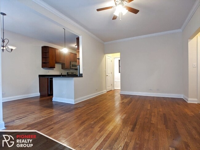 Photo - 736 W Addison St Unidad 740-2N