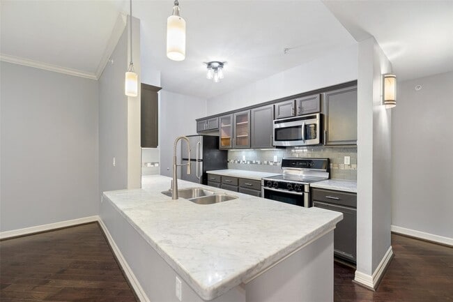 Photo - 3501 Chenevert St Unit 17