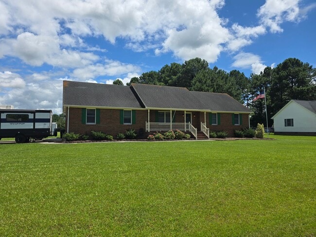3 Bed, 2 Bath Brick Ranch on Corner Lot on... - 3 Bed, 2 Bath Brick Ranch on Corner Lot on... House