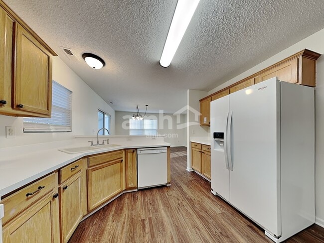 Photo - 5850 Mahogany Pl SW