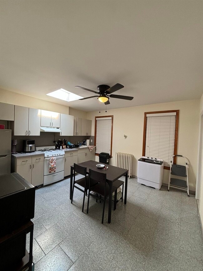 Photo - 513 Willow Ave Apartamento Unidad 3R