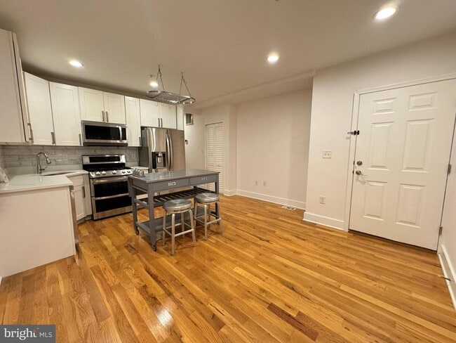 1224 Holbrook St NE Unit 1