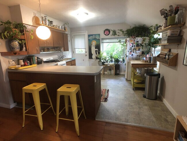 Photo - 1817 Spohn Ave