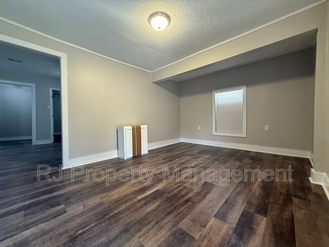 Photo - 705 Harahan Rd