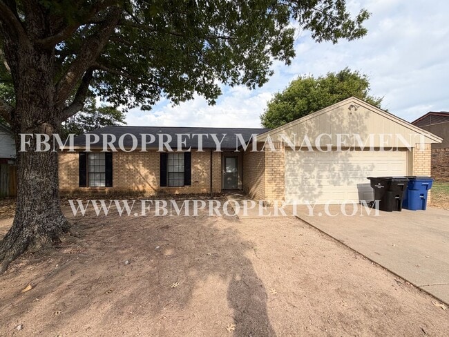 Photo - 921 Park Pl Blvd