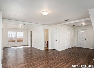 Photo - 742 Pinafore St