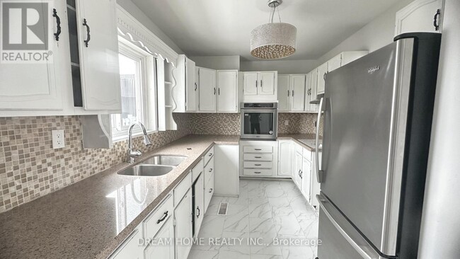 Photo - 83 Cornwallis Dr