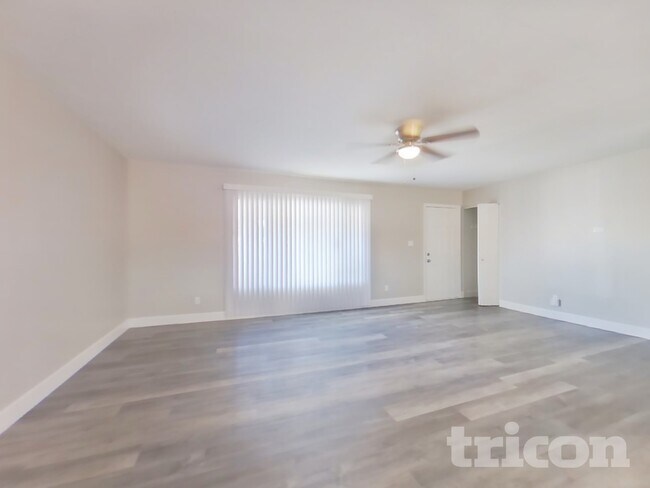 Photo - 14028 N 33rd Dr