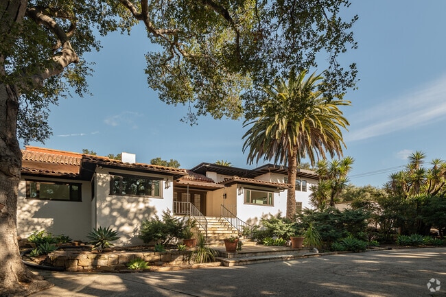 Building Photo - 679 Mission Canyon Rd Rental