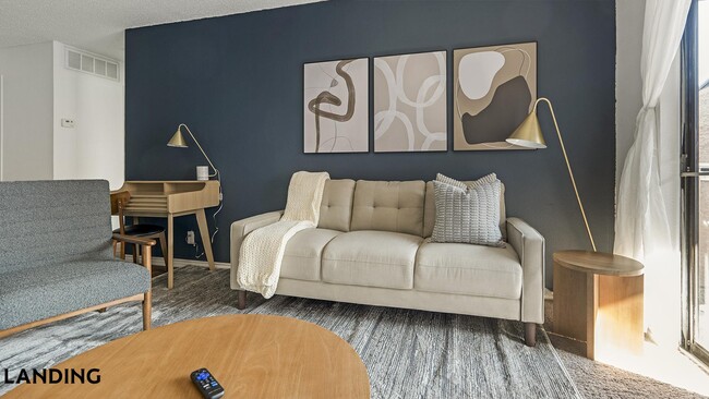 Photo - 1071 Clayton Ln Unidad M1306