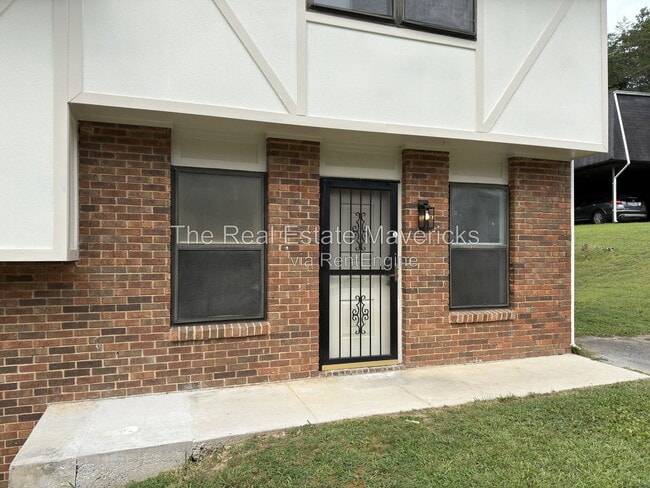 Photo - 2318 Green Forest Dr