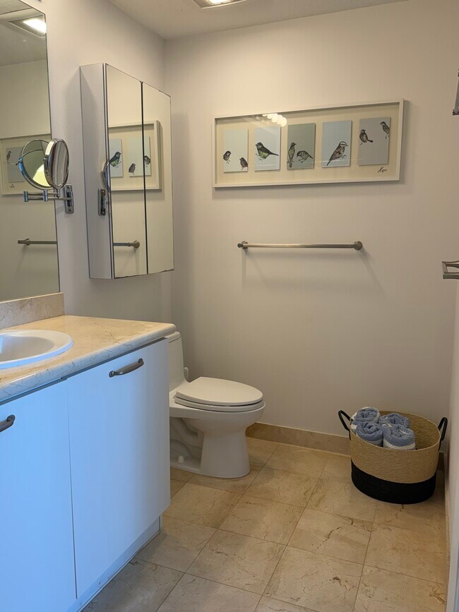 6515 Collins Ave Unit 1605
