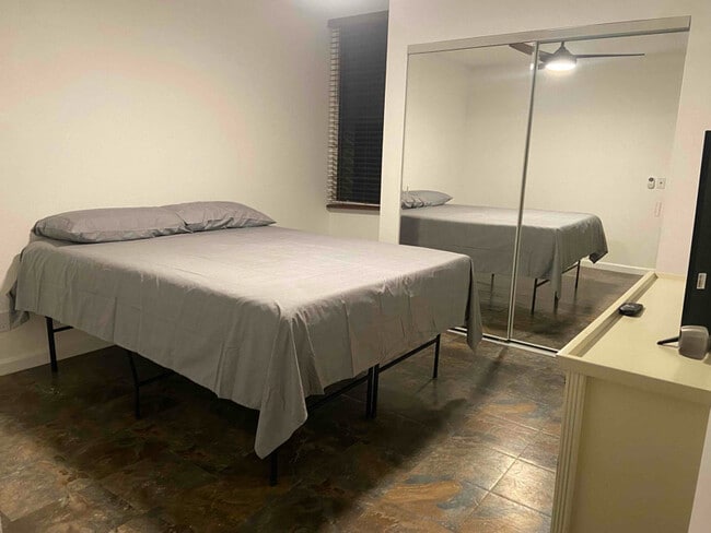 Building Photo - 84-664-664 Ala Mahiku St Rental