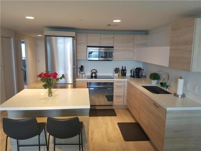 Building Photo - 16385 Biscayne Blvd Unit 16385 Biscayne Blvd # 1018