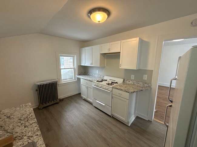 Building Photo - 6 Foote St Unit 6 Foote Street