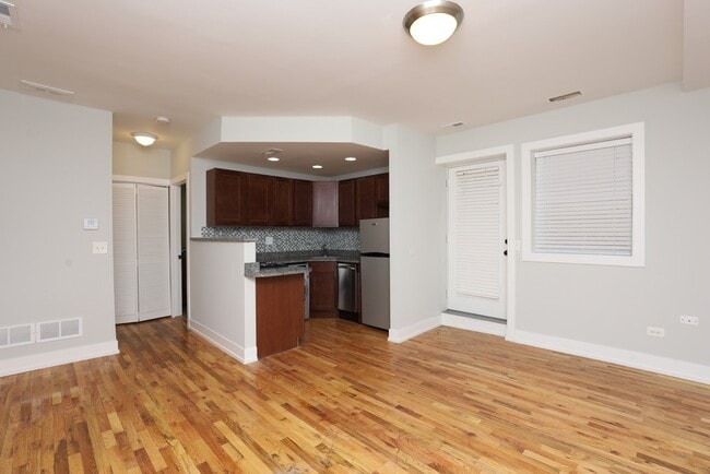 Photo - 562 W Arlington Pl Unidad 401