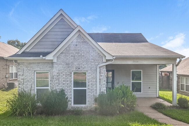 Building Photo - 3024 Magnolia Dr