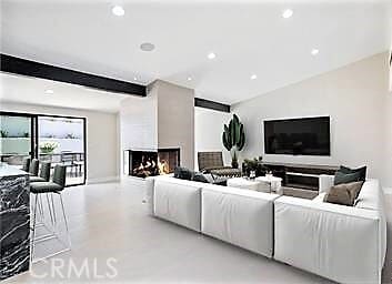 Photo - 10452 Le Conte Ave