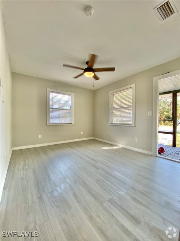 Building Photo - 3208-3216-3216 Dale St Rental