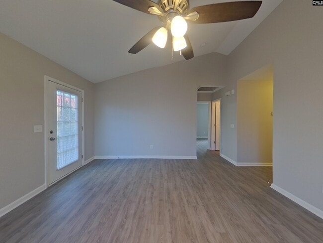 Photo - 255 Legend Oaks Dr