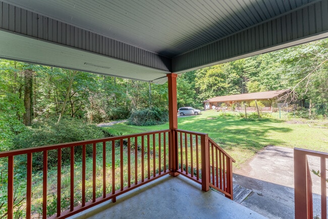 Photo - 503 Clement Rd