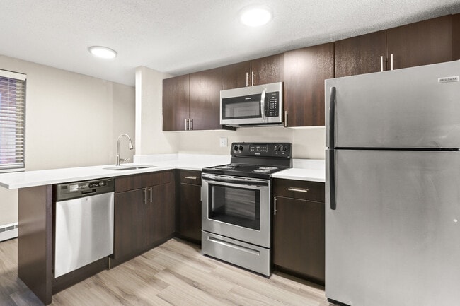 137 S Penn