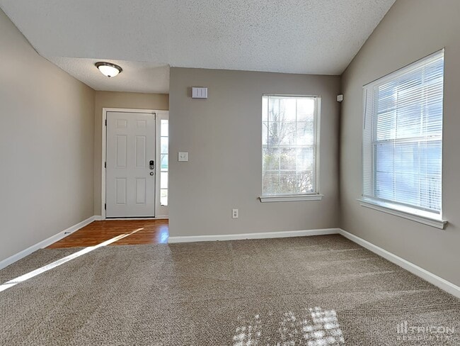 Photo - 4265 Reserve Hill Crossing