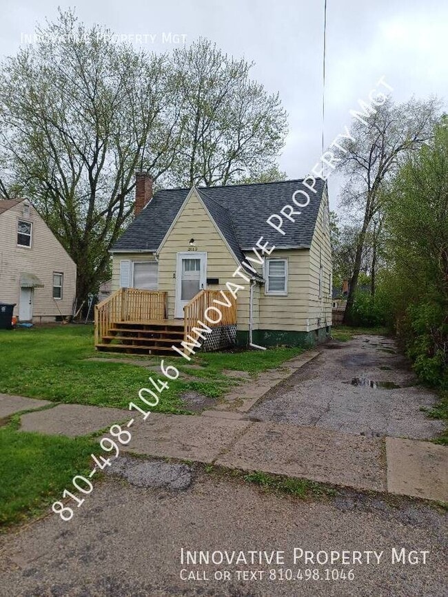 Building Photo - 2613 Wisner St Rental
