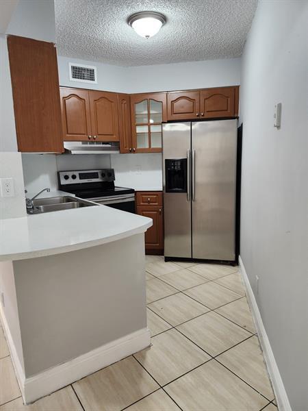 Photo - 212 Lake Pointe Dr Unit 211