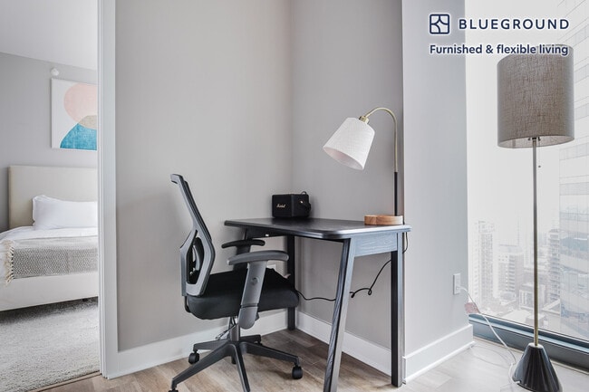 Photo - 505 N State St Unidad FL33-ID1141