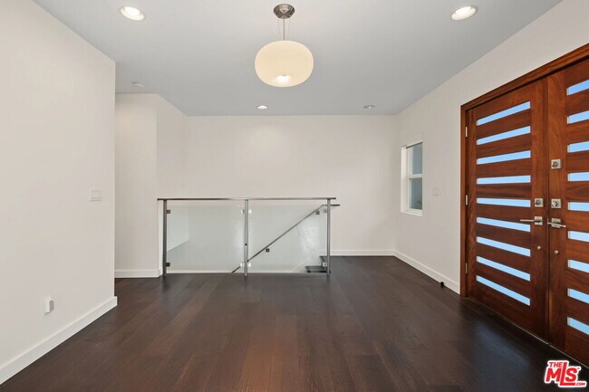175 Barlock Ave