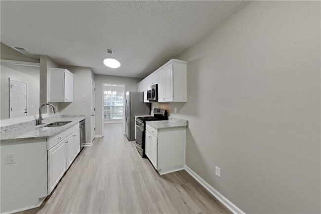 Photo - 2960 Binghampton Ln