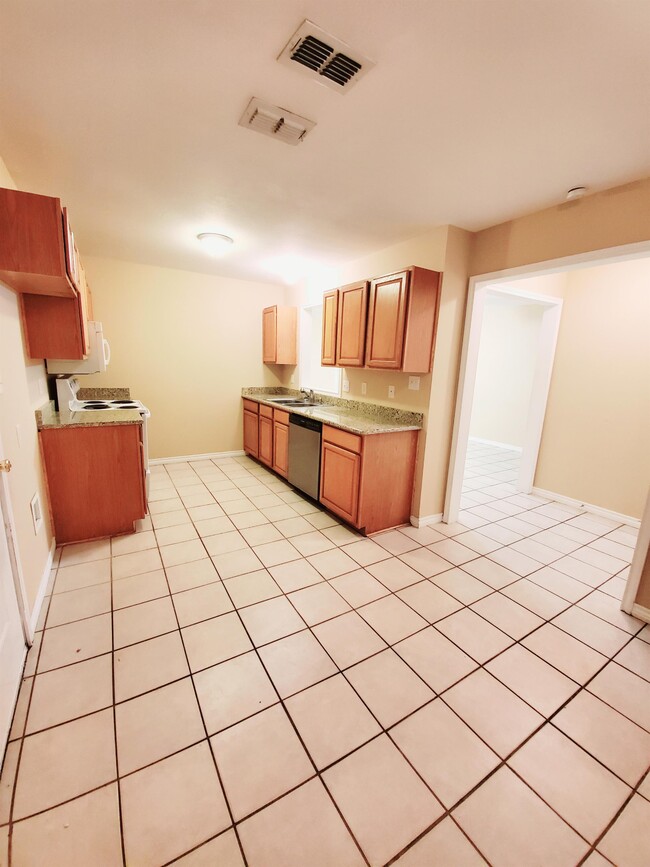 Photo - 2728 McDonald Rd