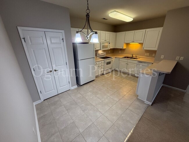 Photo - 6981 Hanesbrook Cir