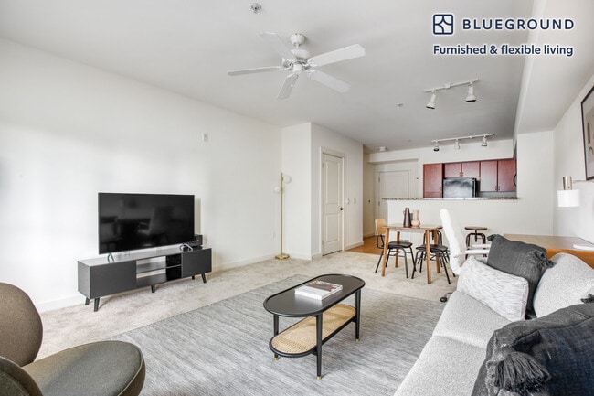 Photo - 10400 NE 2nd St Unidad FL3-ID321