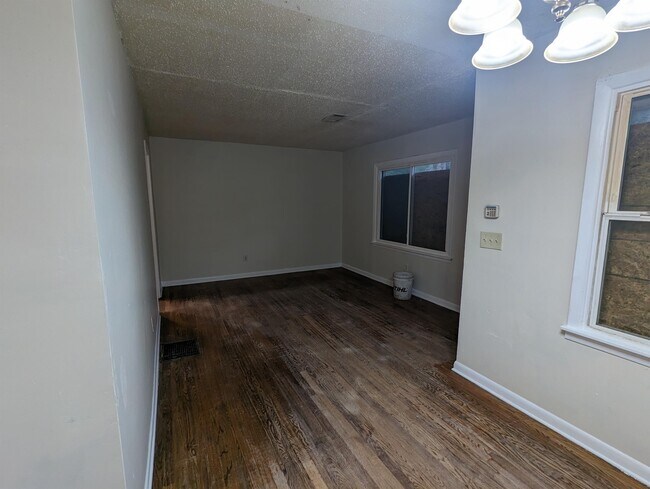 Photo - 2803 Marco Dr NW