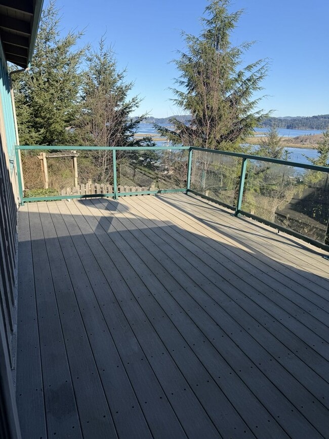 Photo - 1150 N 5th St