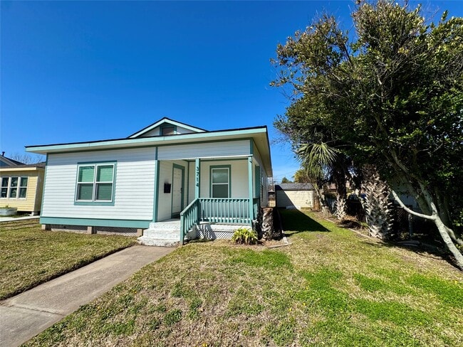 Photo - 3714 Avenue S 1/2