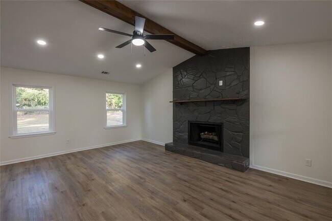 Photo - 5081 Hubert Dr