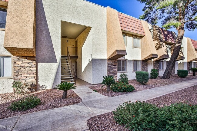 Building Photo - 5493 Indian River Dr Unit 371