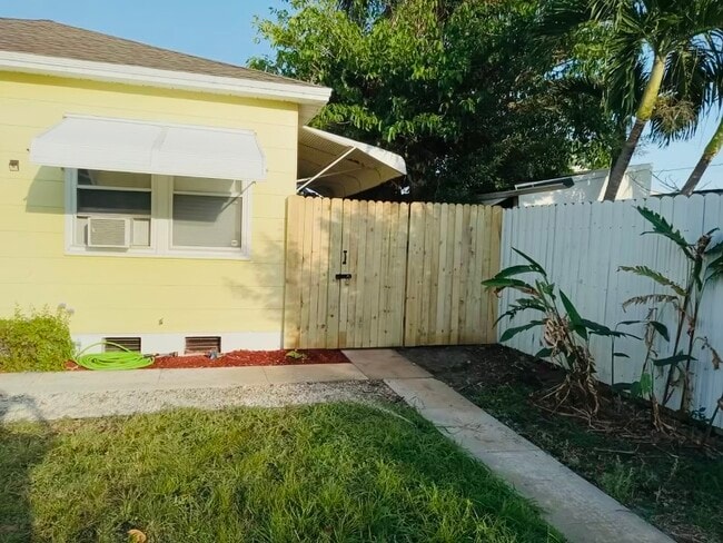 Photo - 644 S Ridge St