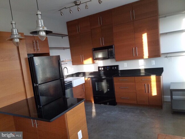 Photo - 1325 13th St NW Unidad 704