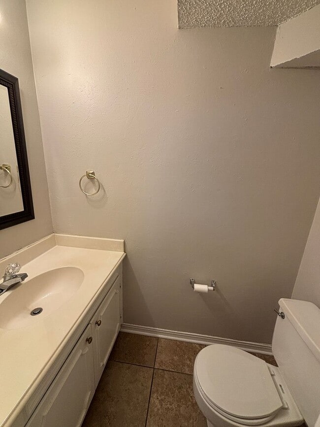 Photo - MOVE IN READY! SPACIOUS TOWNHOME IN BOSSIER CITY