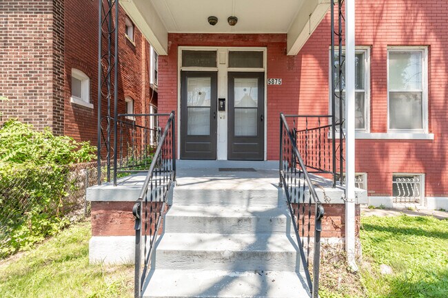 Photo - 5875 Washington Blvd Unidad 1st Floor