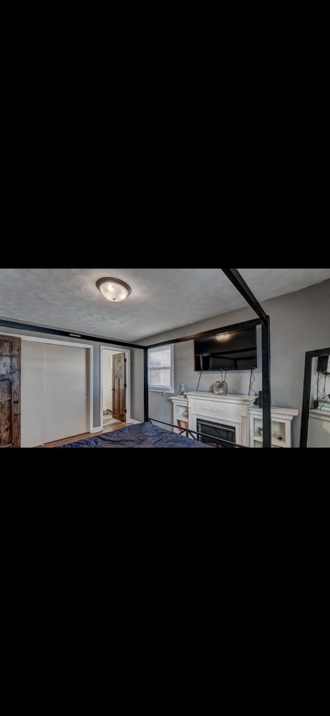 Photo - 3323 Parkview Dr