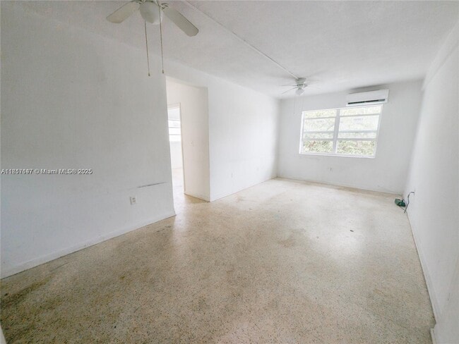 Photo - 2000 NW 29th St Apartment Unit 6