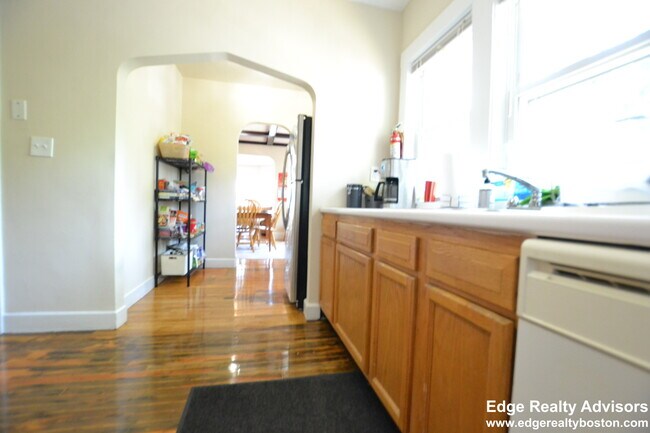 Photo - 39 Nottinghill Rd Unit 2