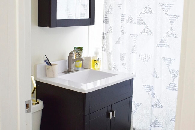 Photo - 3829 N Greenview Ave Unit 3823-3W