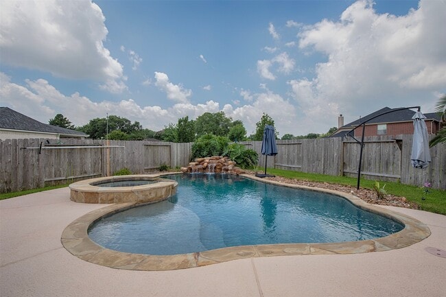 Photo - 2110 Stonehollow Ct