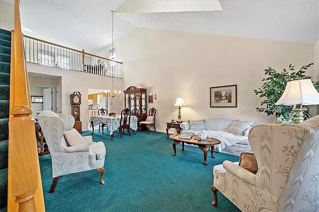 Photo - 103 Paddock Ln